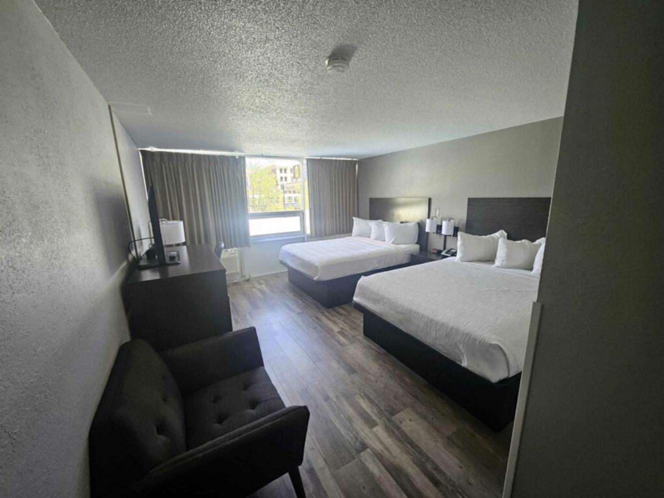 Baymont By Wyndham Great Falls City Center Exterior photo